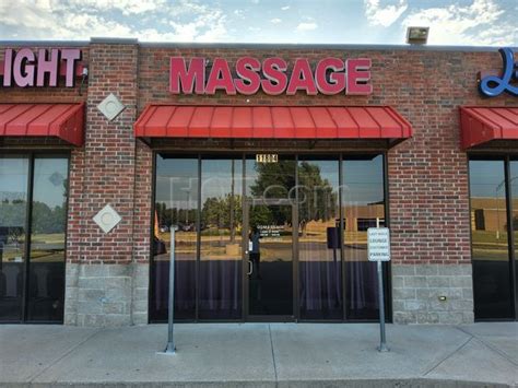 We offer a variety of massage modalities including Swedish, hot stone, deep tissue, foot massage and cupping, all in a. . Massage parlors okc ok